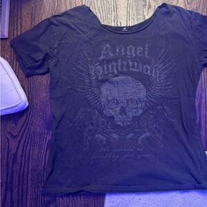 t shirt with graphics and collar cut off